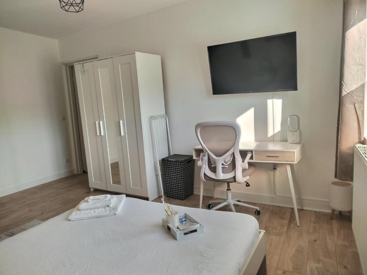 Ch Privee 18M - Canape - Netflix - Appart 120M Woippy Exterior foto